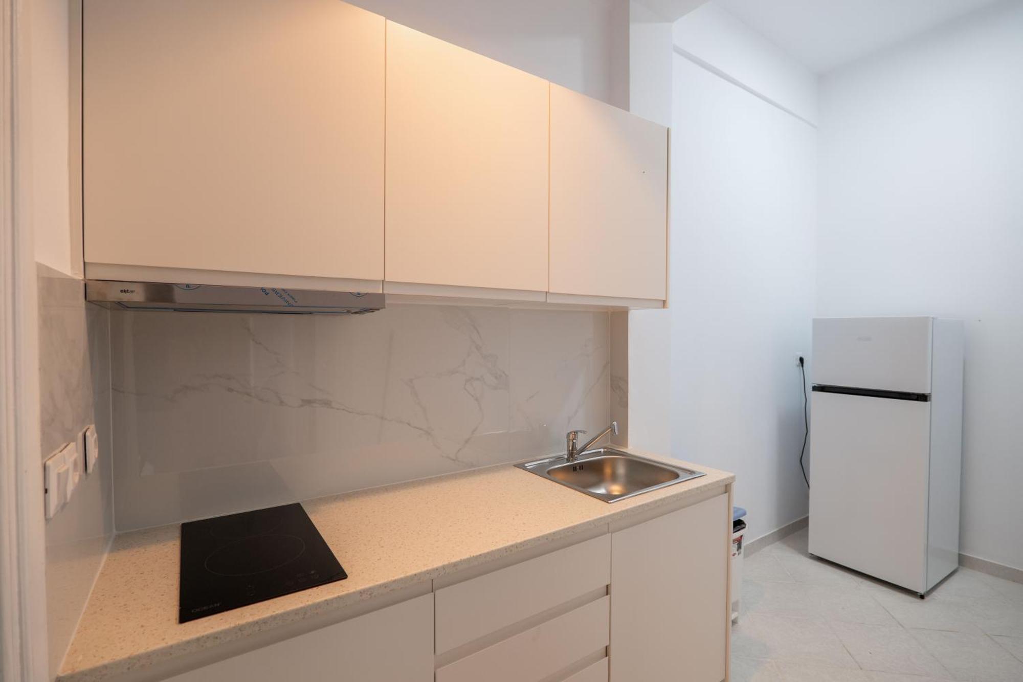 Hoteleks Inn & Suites Sarandë エクステリア 写真