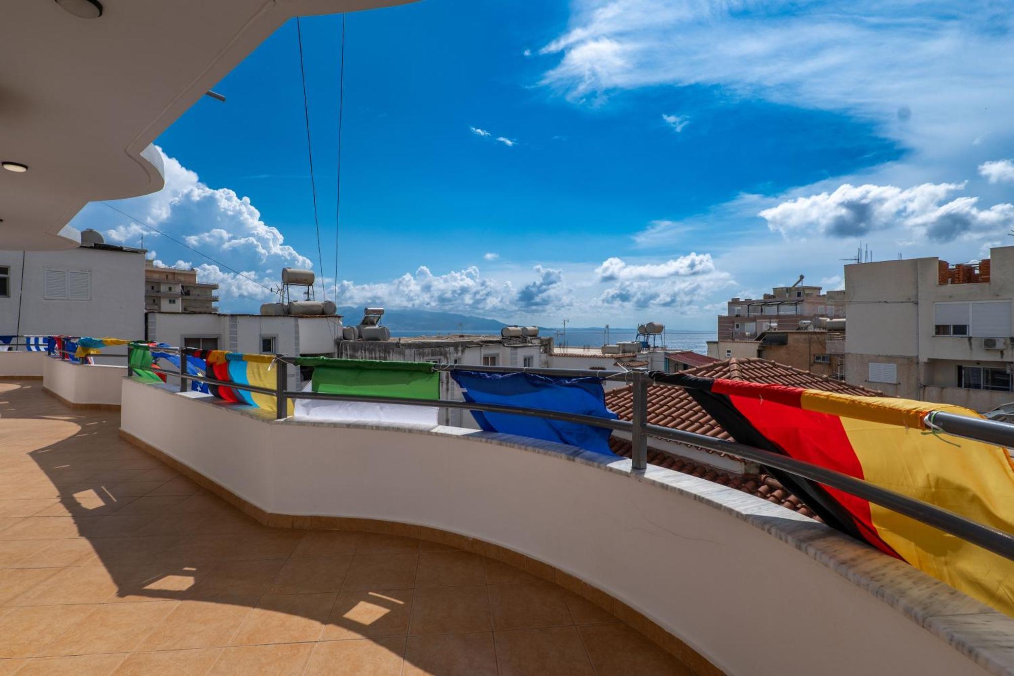 Hoteleks Inn & Suites Sarandë エクステリア 写真
