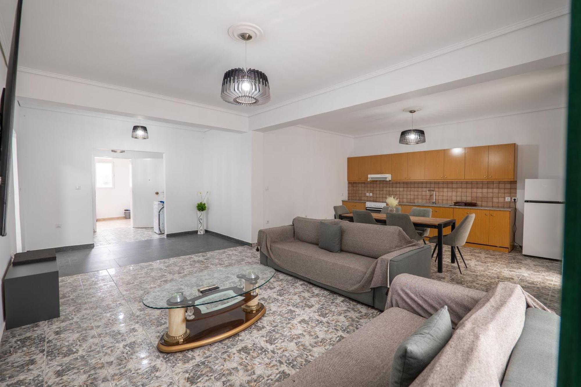 Hoteleks Inn & Suites Sarandë エクステリア 写真